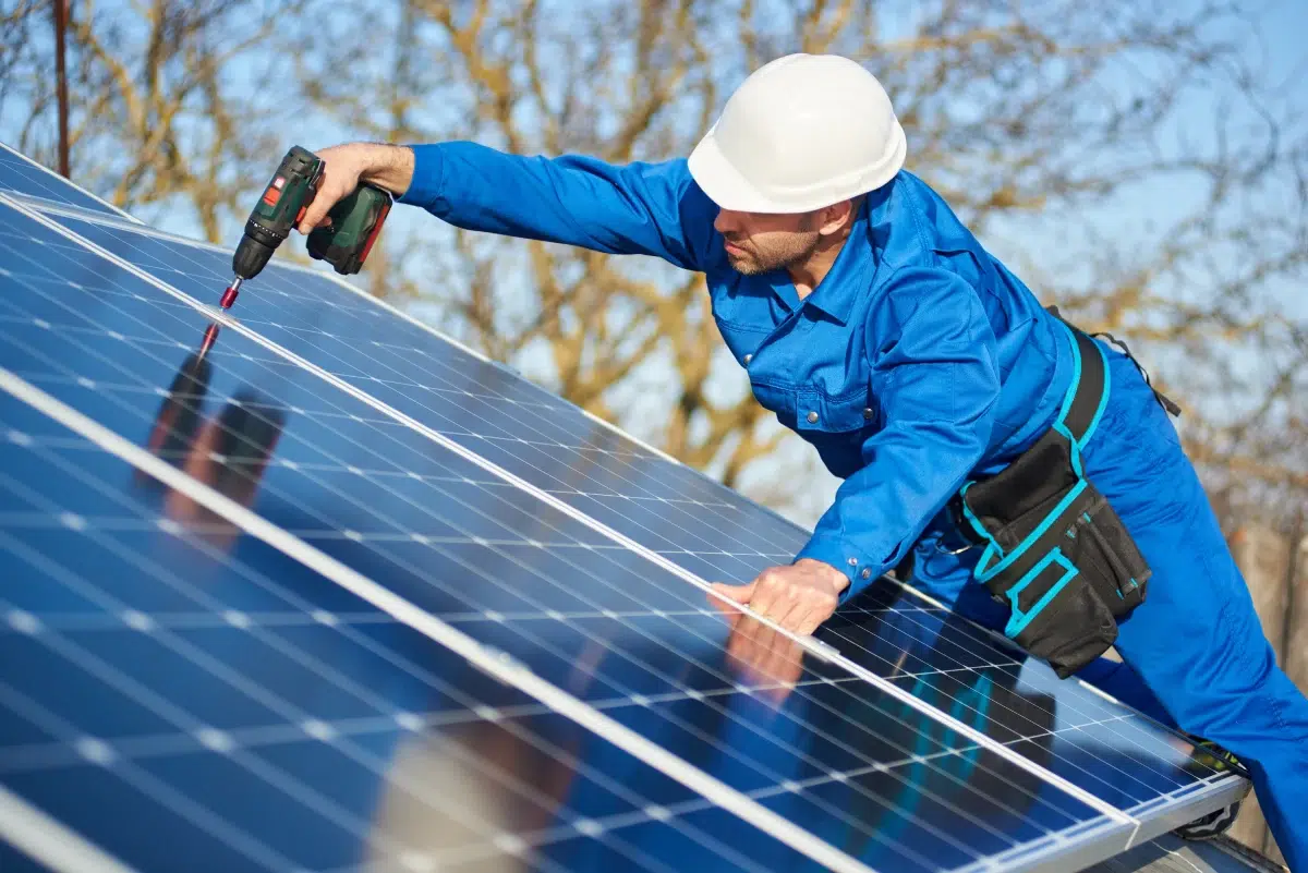 AdobeStock_314247413 Photovoltaïque à Pézenas